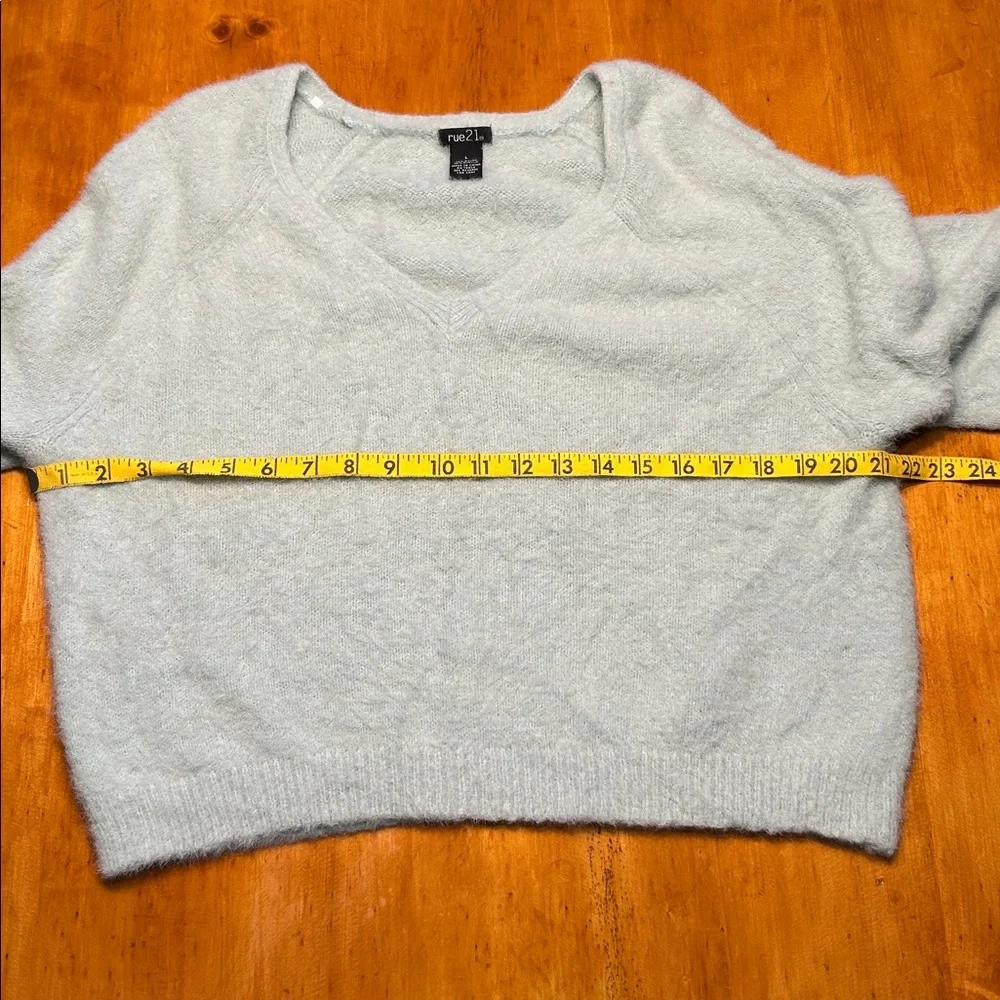 Rue21 Cropped Fuzzy Puffy Sleeve Light Mint Green Sweater Women's Size Large - Picture 7 of 7